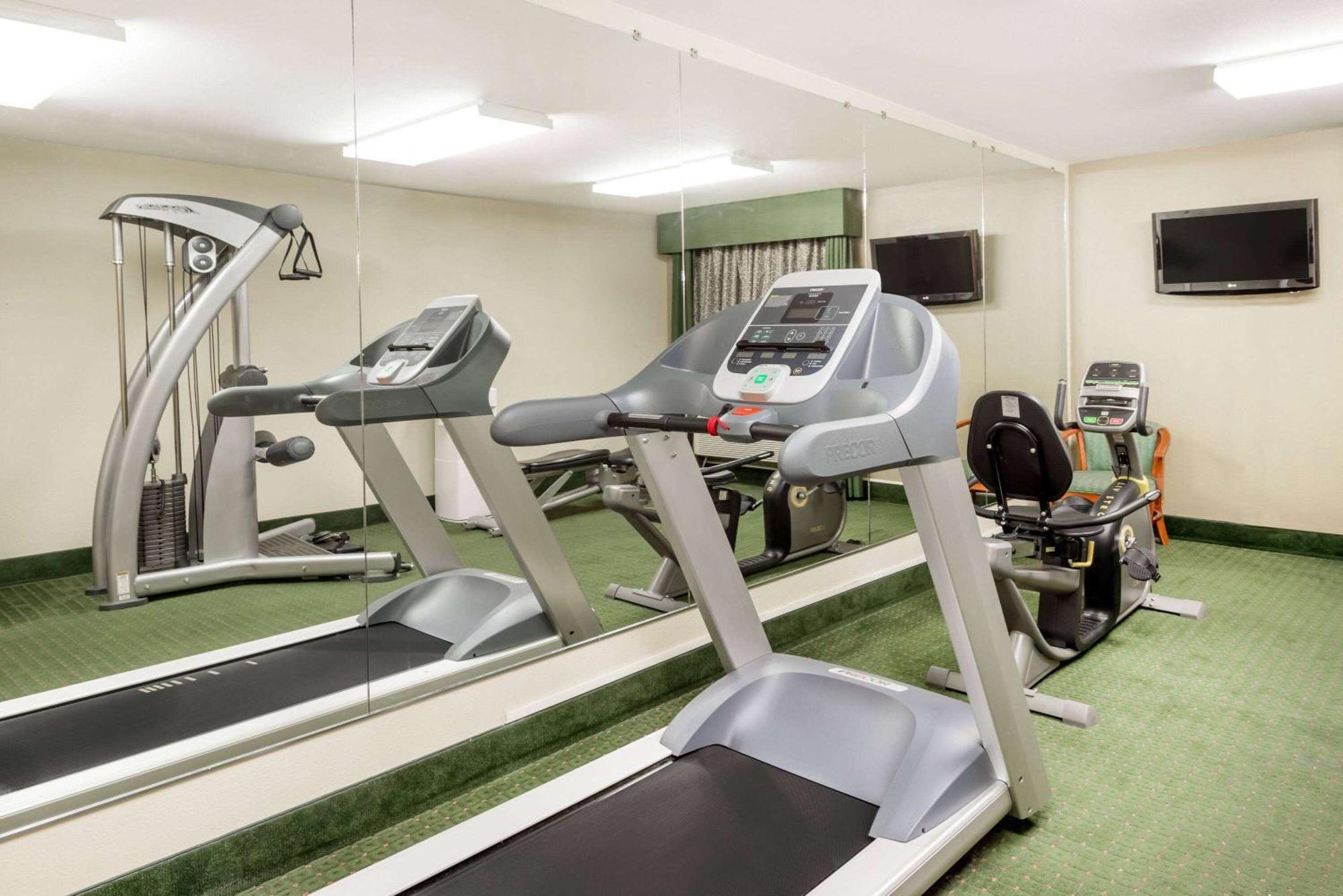 Ramada By Wyndham Columbia Otel Dış mekan fotoğraf